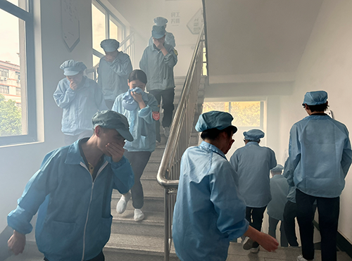 精華股份開(kāi)展2023年度消防逃生、應急救援演練活動(dòng)(圖6)