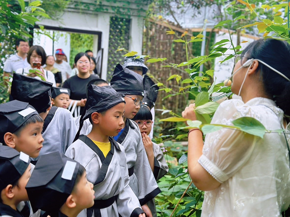 國學(xué)經(jīng)典 美好童行 | 公司舉行第七屆戶(hù)外家庭日暨端午活動(dòng)(圖5) 國學(xué)經(jīng)典 美好童行 | 公司舉行第七屆戶(hù)外家庭日暨端午活動(dòng)(圖5)