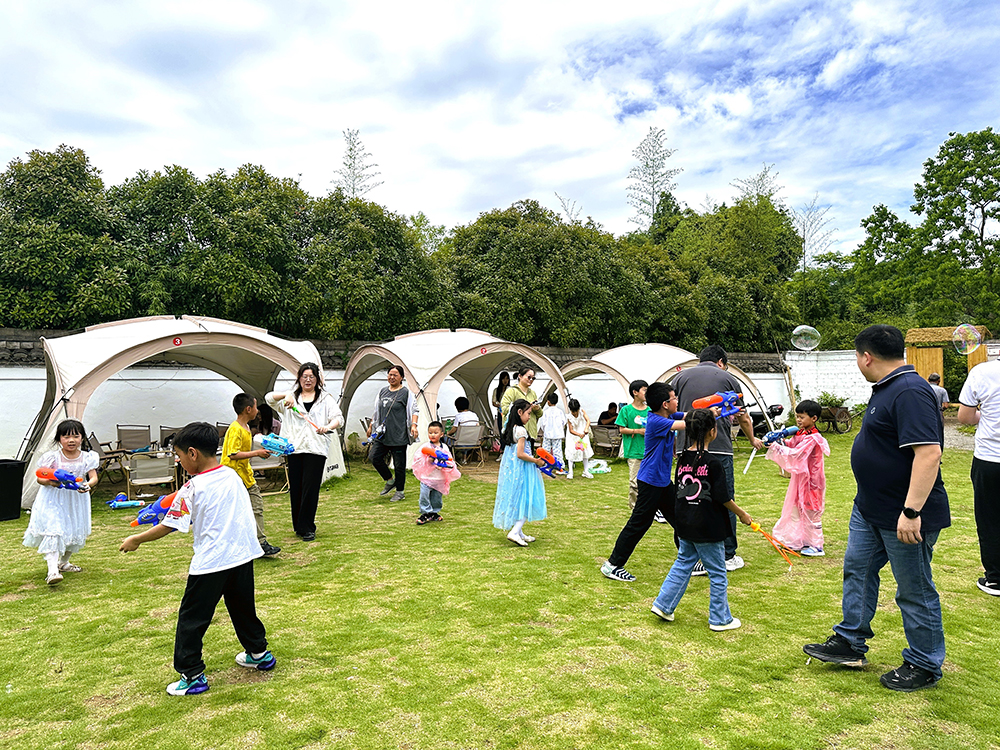 國學(xué)經(jīng)典 美好童行 | 公司舉行第七屆戶(hù)外家庭日暨端午活動(dòng)(圖8) 國學(xué)經(jīng)典 美好童行 | 公司舉行第七屆戶(hù)外家庭日暨端午活動(dòng)(圖8)