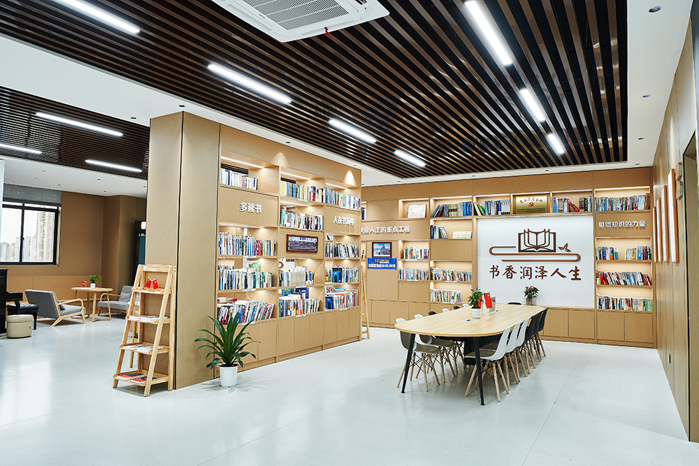 紅色書(shū)籍助力職工成長(cháng) | “鄞州區紅色閱讀空間”落戶(hù)我司(圖3) 紅色書(shū)籍助力職工成長(cháng) | “鄞州區紅色閱讀空間”落戶(hù)我司(圖3)