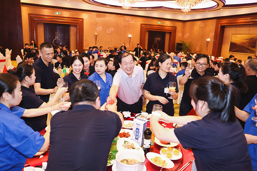 雙精聚智慶中秋，共敘團圓話(huà)未來(lái)  精成車(chē)業(yè) & 精華股份2025年中秋團圓宴圓滿(mǎn)舉行(圖5)